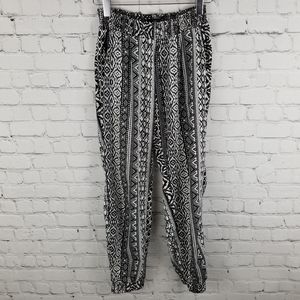AMERICAN EAGLE | flowy light fabric jogger pants
